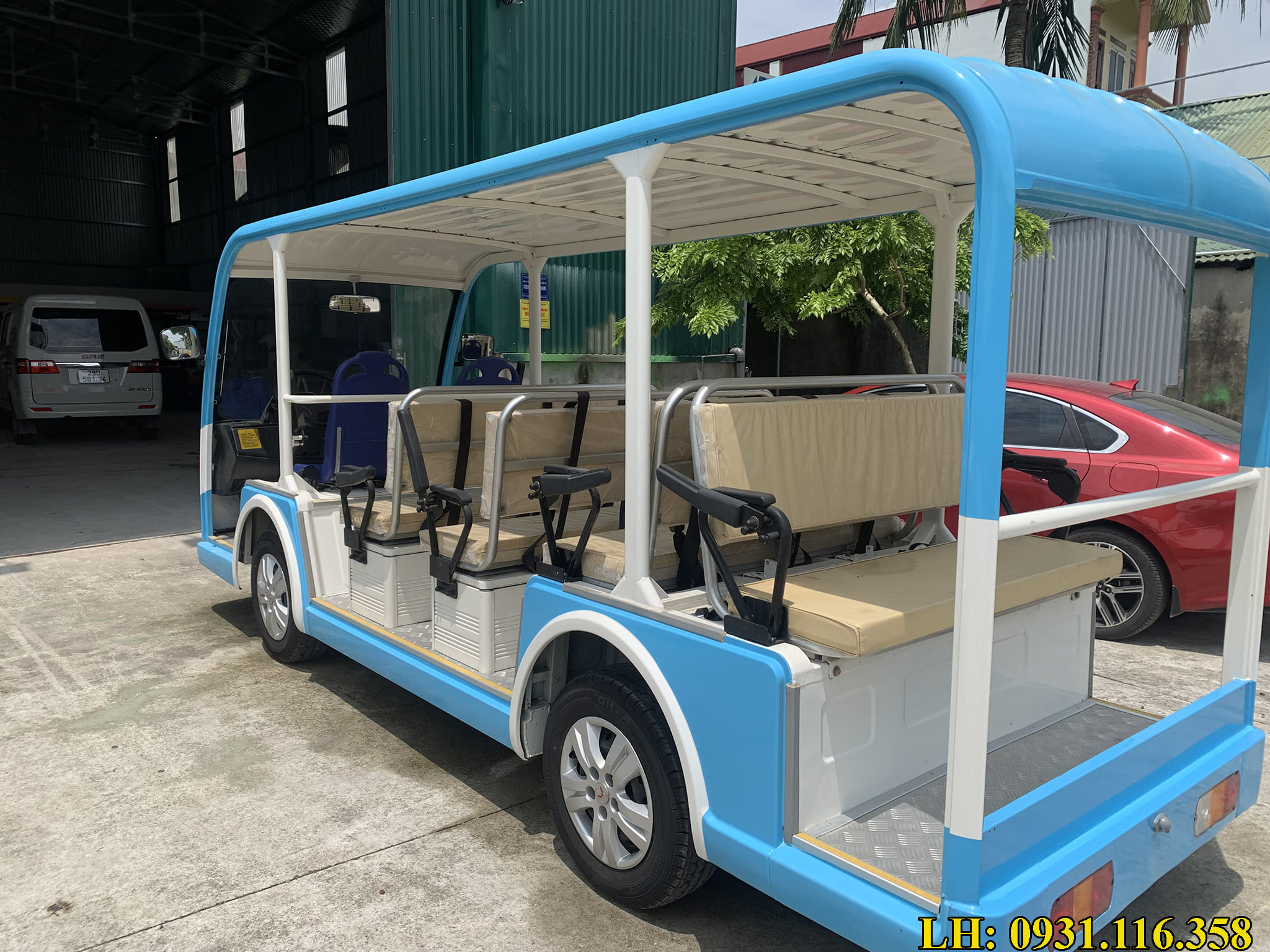 khoang xe 14 chỗ