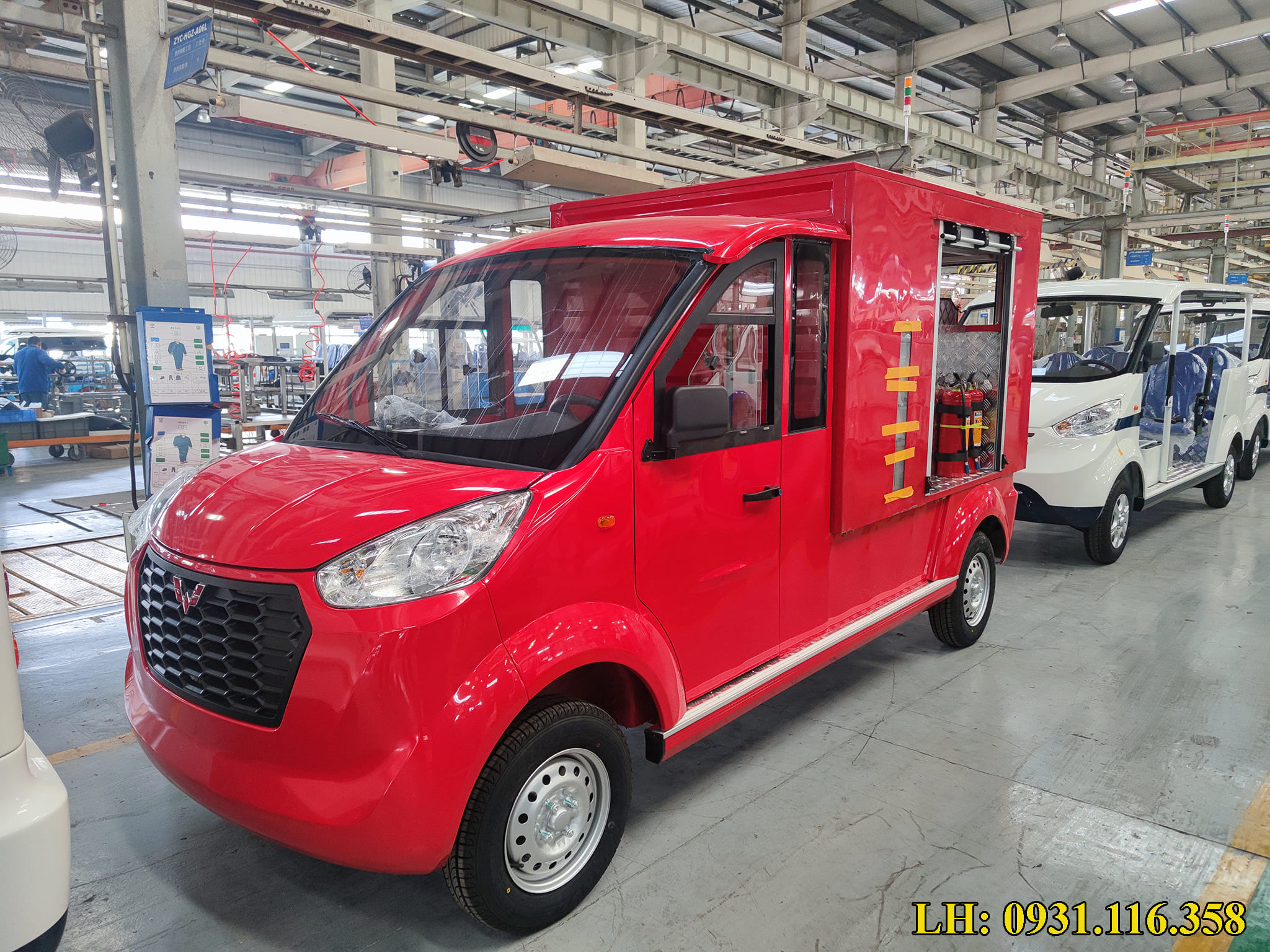 xe điện chở hàng thùng kín